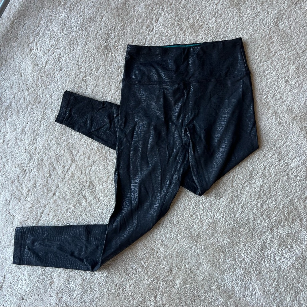 Calvin Klein Performance Faux Leather Snakeskin Leggings